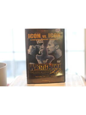 wwf wwe WrestleMania X8 DVD - Icon vs. Icon - March 17, 2002